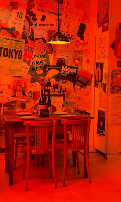 Bar Salvatge interior in Gracia